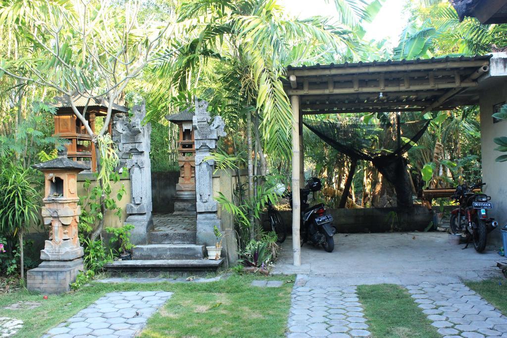 Hotel Toke Menjangan Banyuwedang Exterior foto