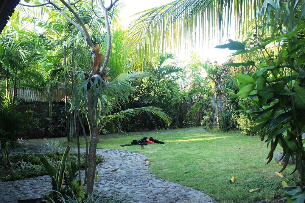 Hotel Toke Menjangan Banyuwedang Exterior foto